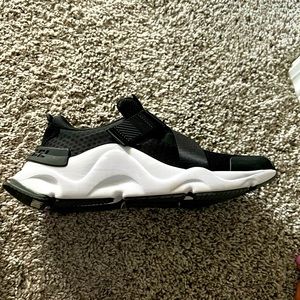 Sorel Kinetic Rnegd Strap Sneakers